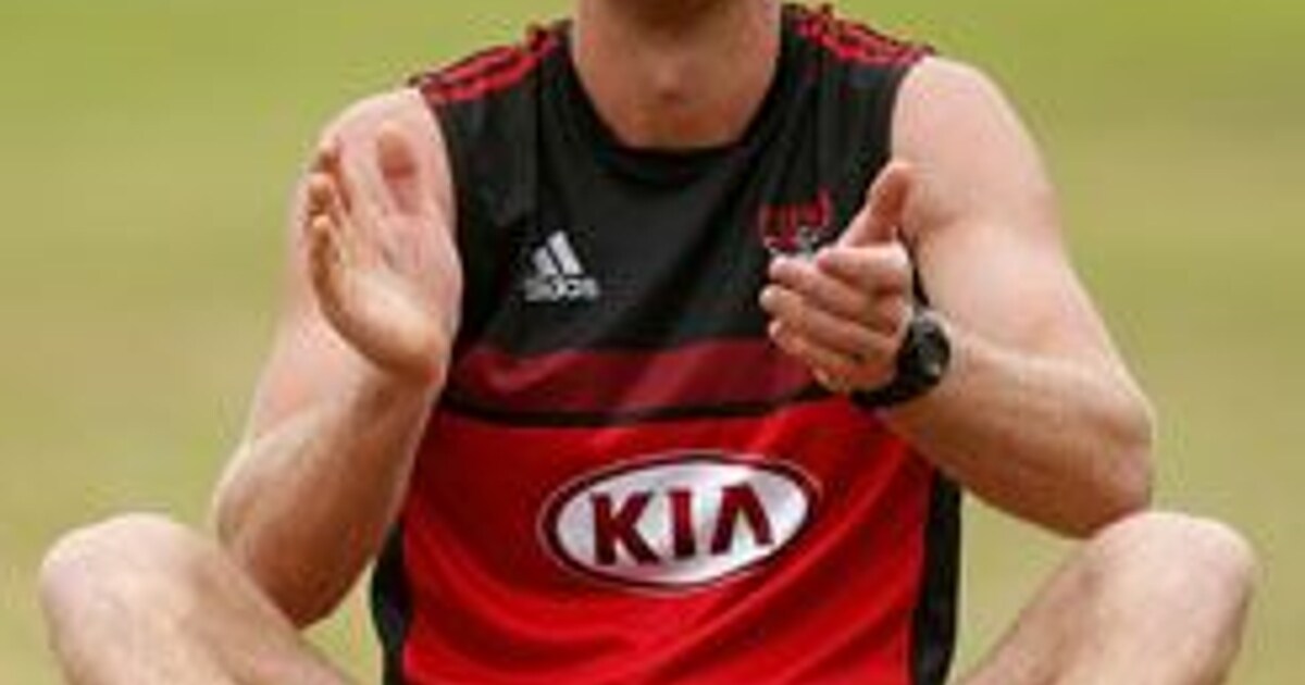 VFL Team Selection Round 8